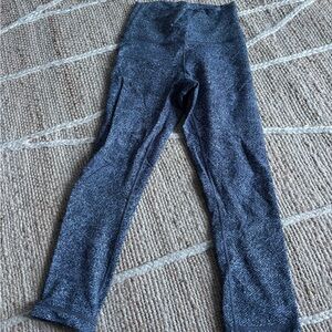 Lululemon Black/Blue 7/8 Leggings, Size 4